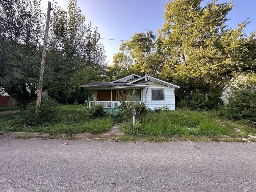 306 W Kearns Ave, High Point, NC 27260