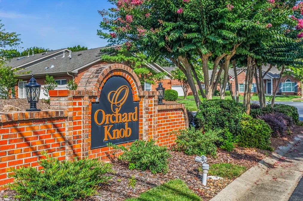 4424 Orchard Knob Ln, High Point, NC 27265-1394