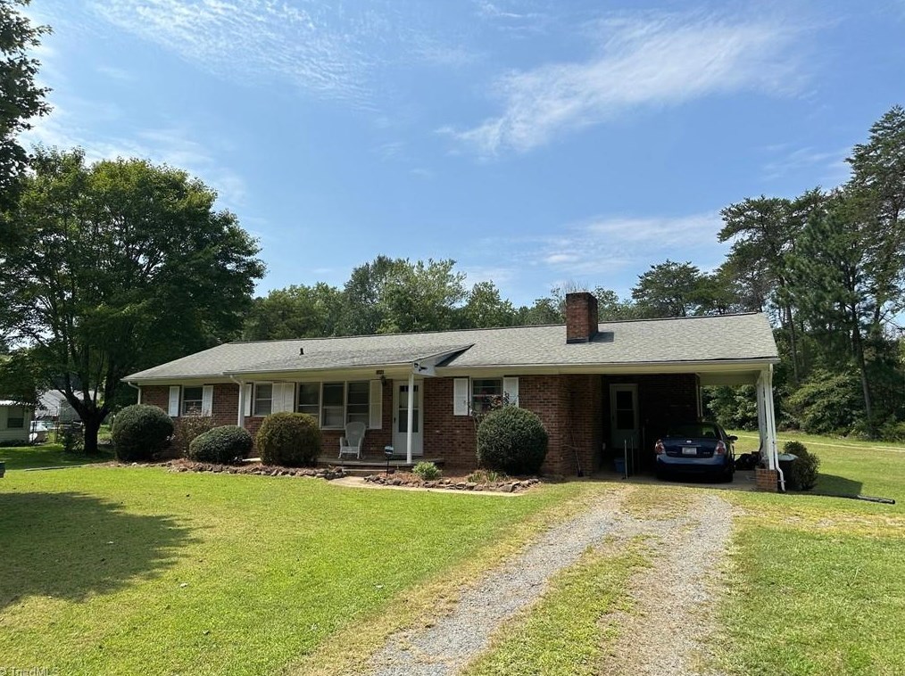 6096 Stanleyville Dr, Rural Hall, NC 27045