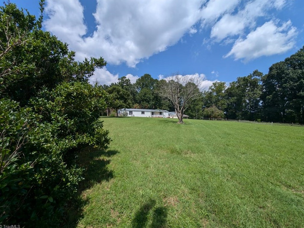 4005 Wyo Rd, Footsville, NC 27055