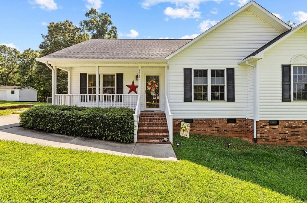 2563 Butterfly Trail, Randleman, NC 27317