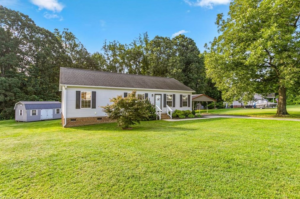 1104 Piney Grv Rd, Kernersville, NC 27284