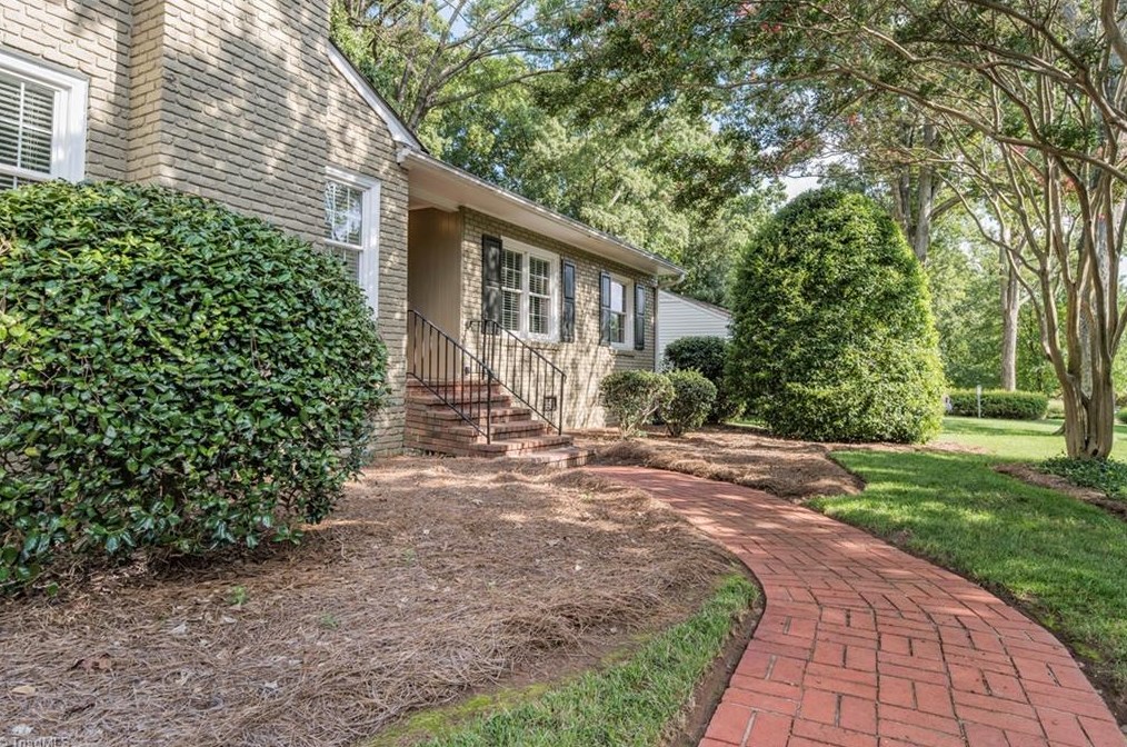 411 Plymouth Ave, Winston Salem, NC 27104