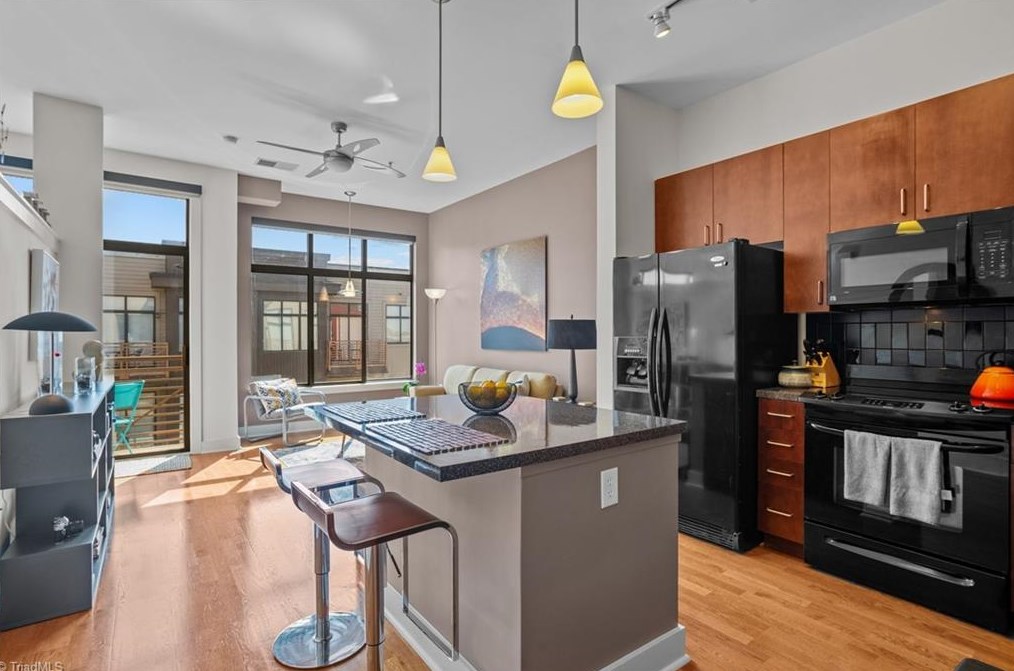 810 W 4th St #403, Winston Salem, NC 27101