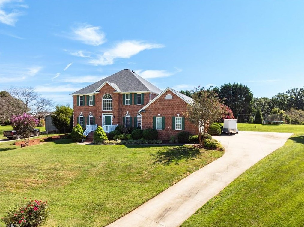 309 Greenfield Ct, Lexington, NC 27295