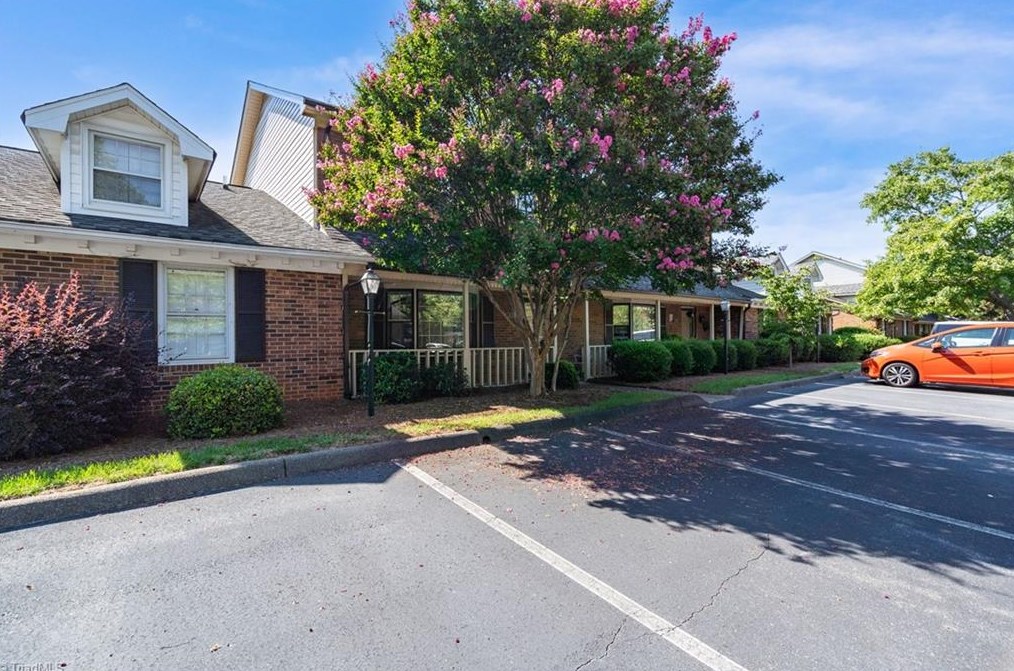 134 Chrisfield Cir, Winston Salem, NC 27104