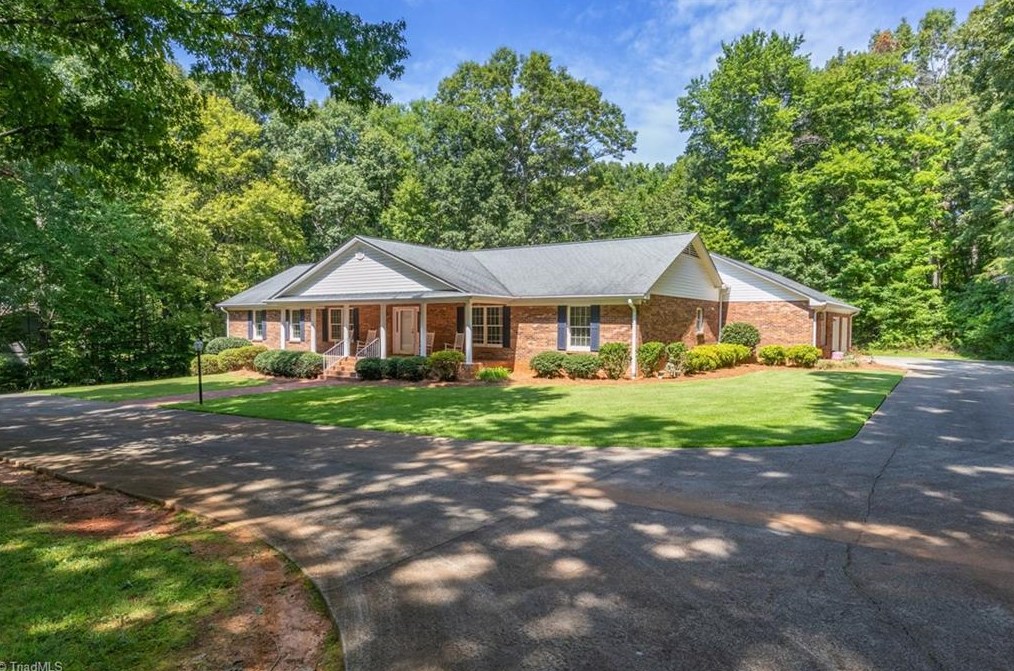 2025 Walker Rd, Winston Salem, NC 27106