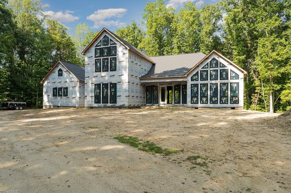 5960 Pepper Rd, Oak Ridge, NC 27310-9631