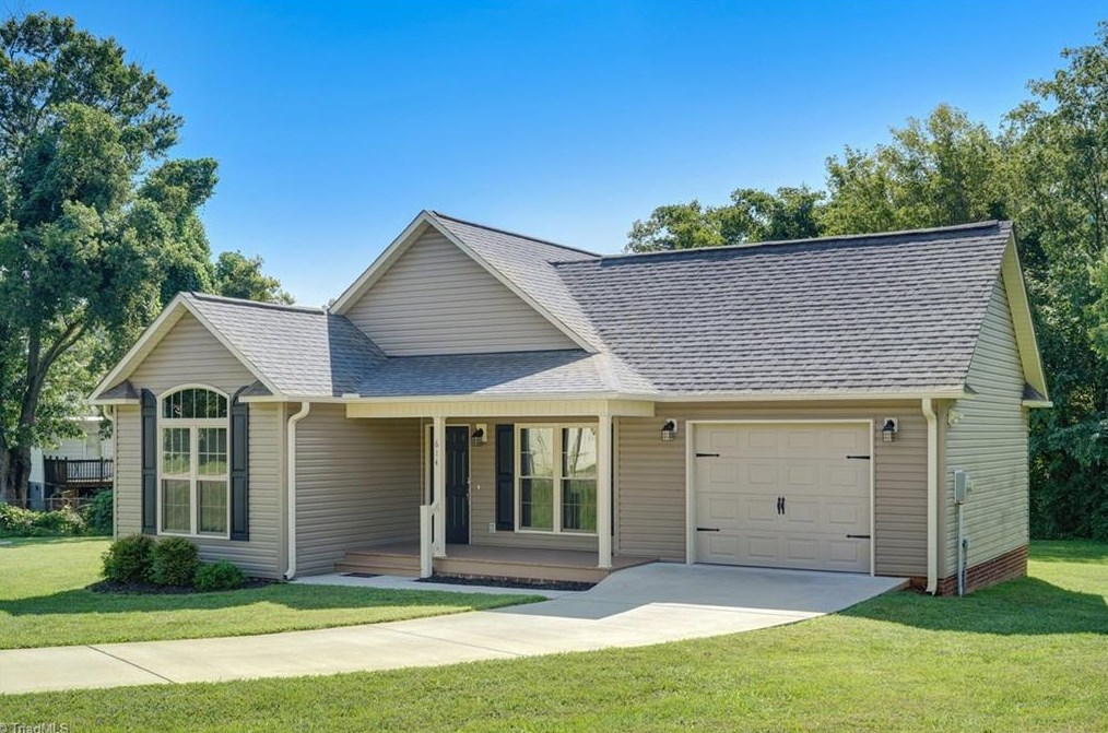 614 Irving Ave, Eden, NC 27288