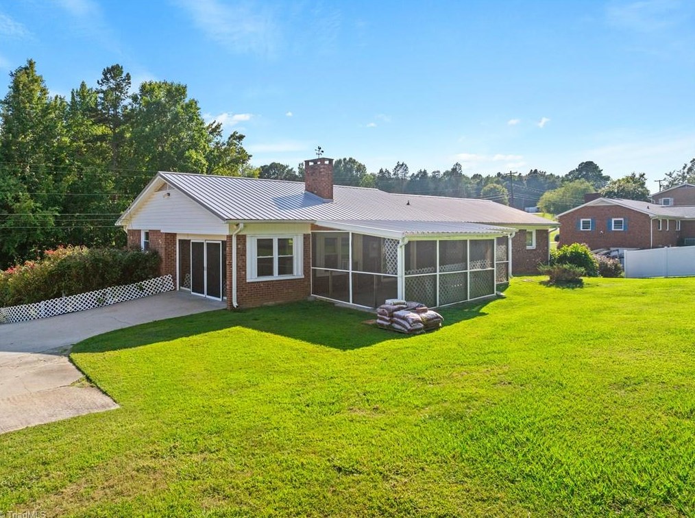 339 Abbid St, Lexington, NC 27292