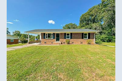 129 Hilltop Drive, Reidsville, NC 27320 - Photo 1