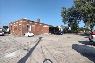 634 Monroe St, Eden, NC 27288 - Photo 2