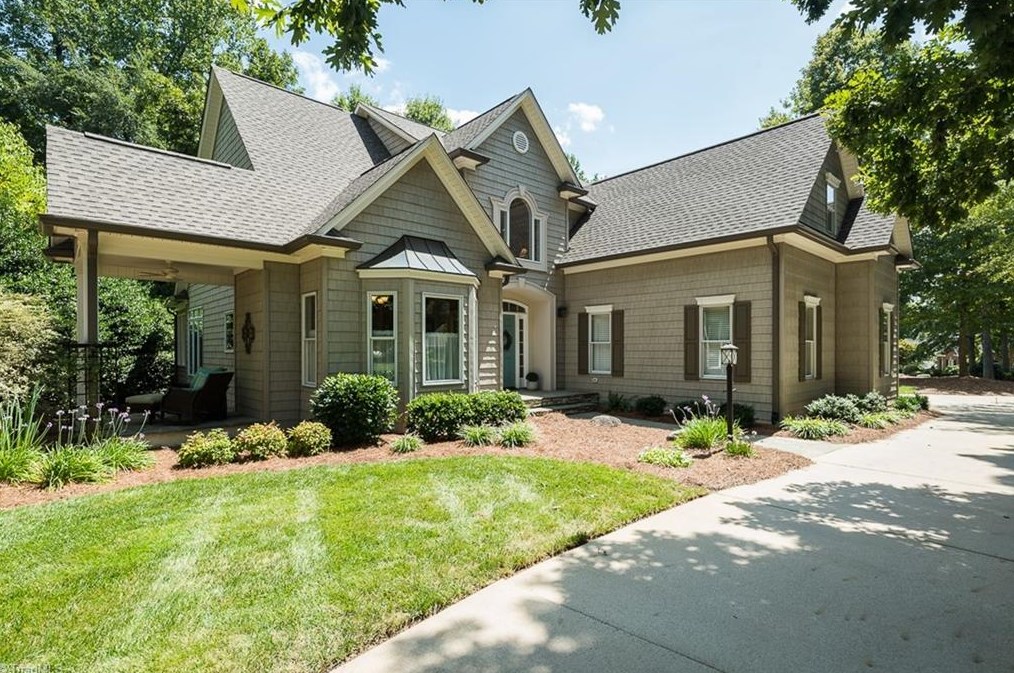 6400 Glendevon Dr, Whitsett, NC 27377