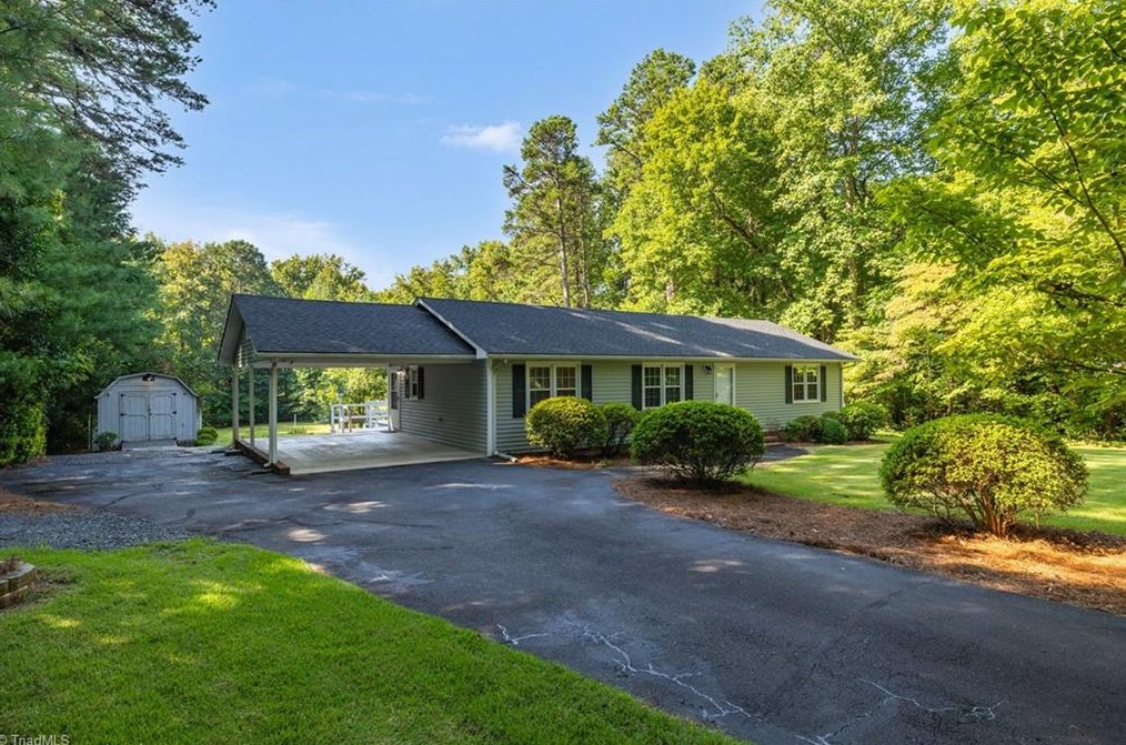 2649 Winding Woods Ln, Asheboro, NC 27205
