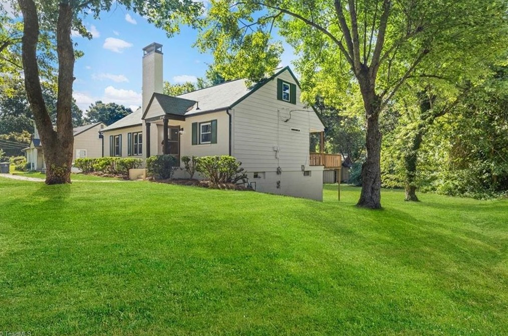 2112 Jeffrey Ln, Winston Salem, NC 27106