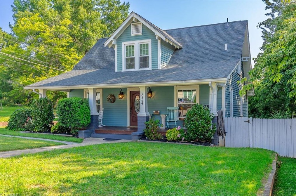 834 Howard Pl, High Point, NC 27262