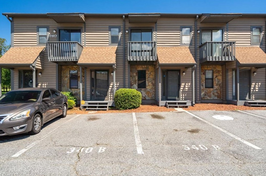 340 Vista Cir #b, Winston Salem, NC 27106