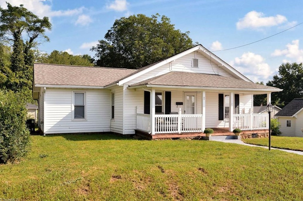 123 Johnson St, Elkin, NC 28621
