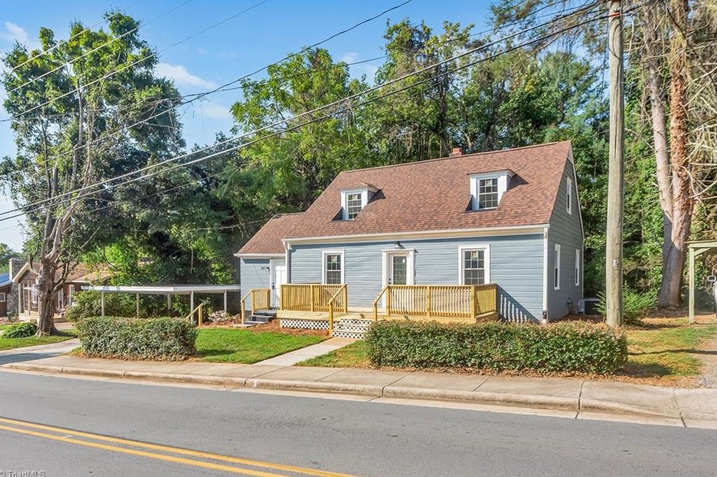 367 Elk Spur St, Elkin, NC 28621