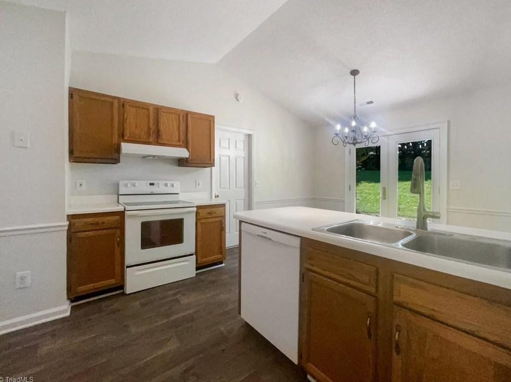 3910 Waldon Ct, High Point, NC 27265