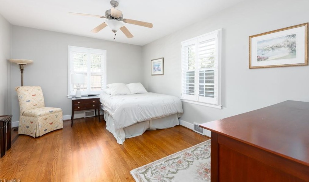 1901 Elm St, Greensboro NC 27401-1511 exterior