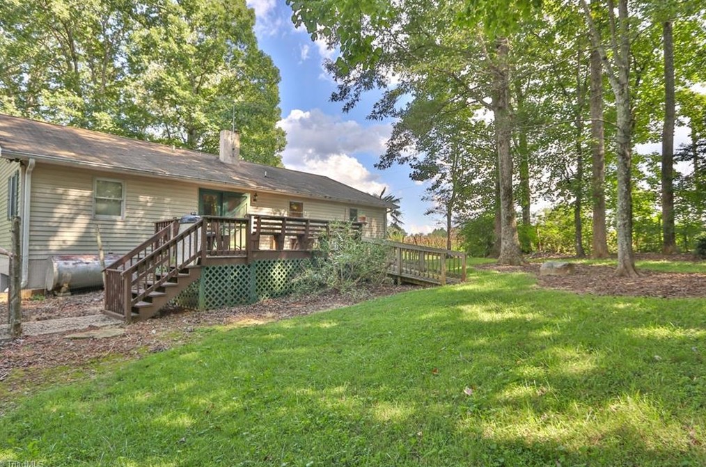5841 Aquilla Creek Rd, East Bend, NC 27018