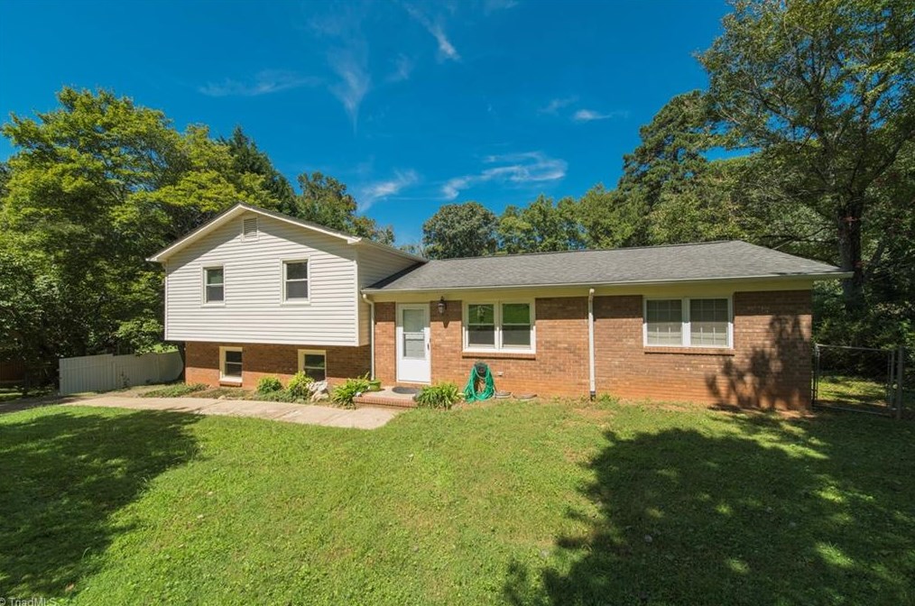 1827 Bantry Trl, Kernersville, NC 27284