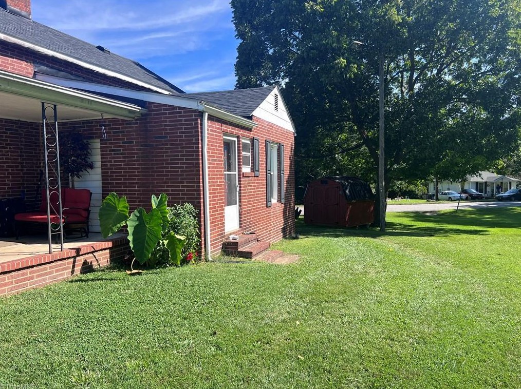 322 Hwy St, Ellisboro, NC 27025