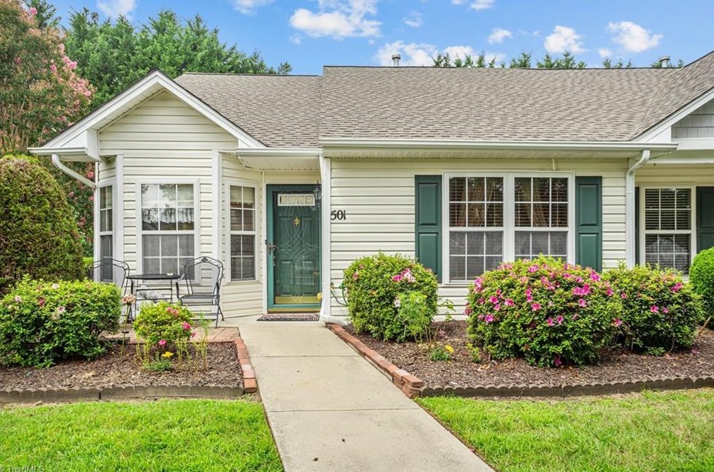 501 Bowen Lake Dr, Kernersville, NC 27284