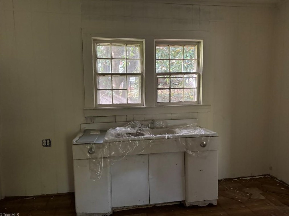 438 Morgan Rd, Eden, NC 27288