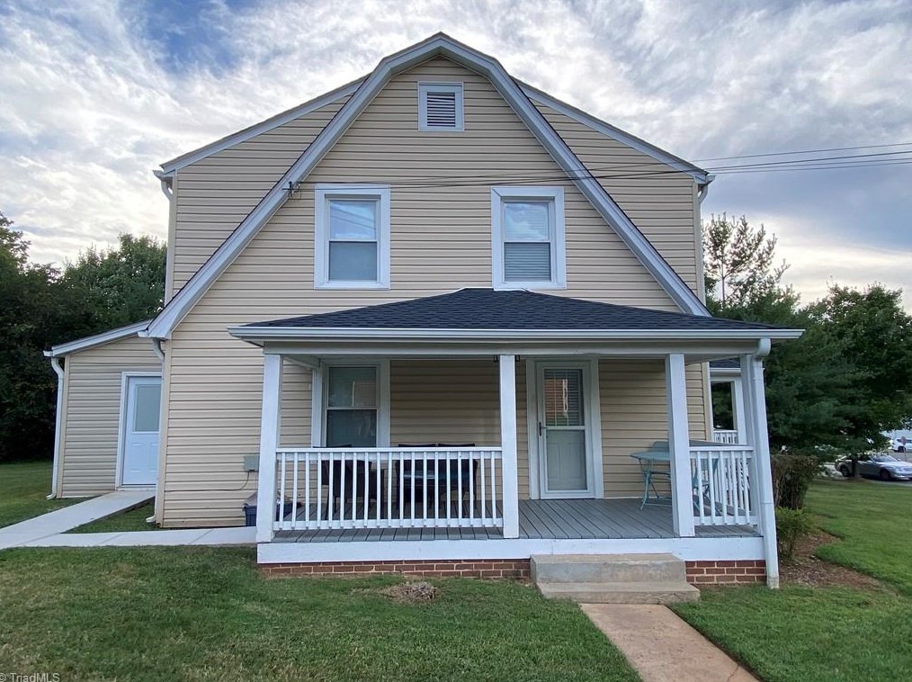 3569 Clemmons Rd, Clemmons, NC 27012