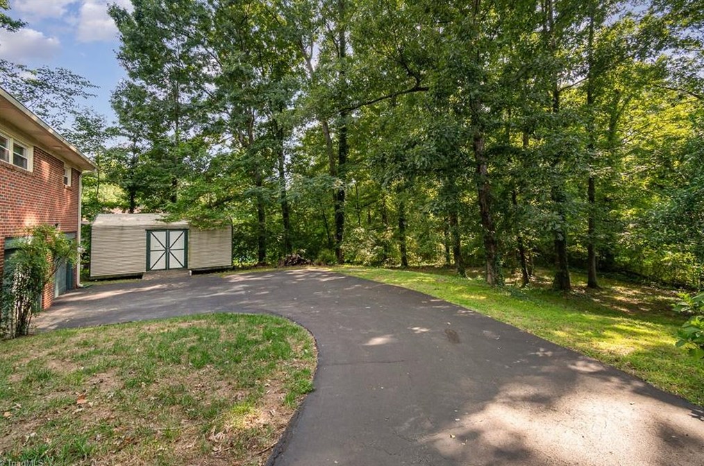 3635 Fairlane St, High Point, NC 27265