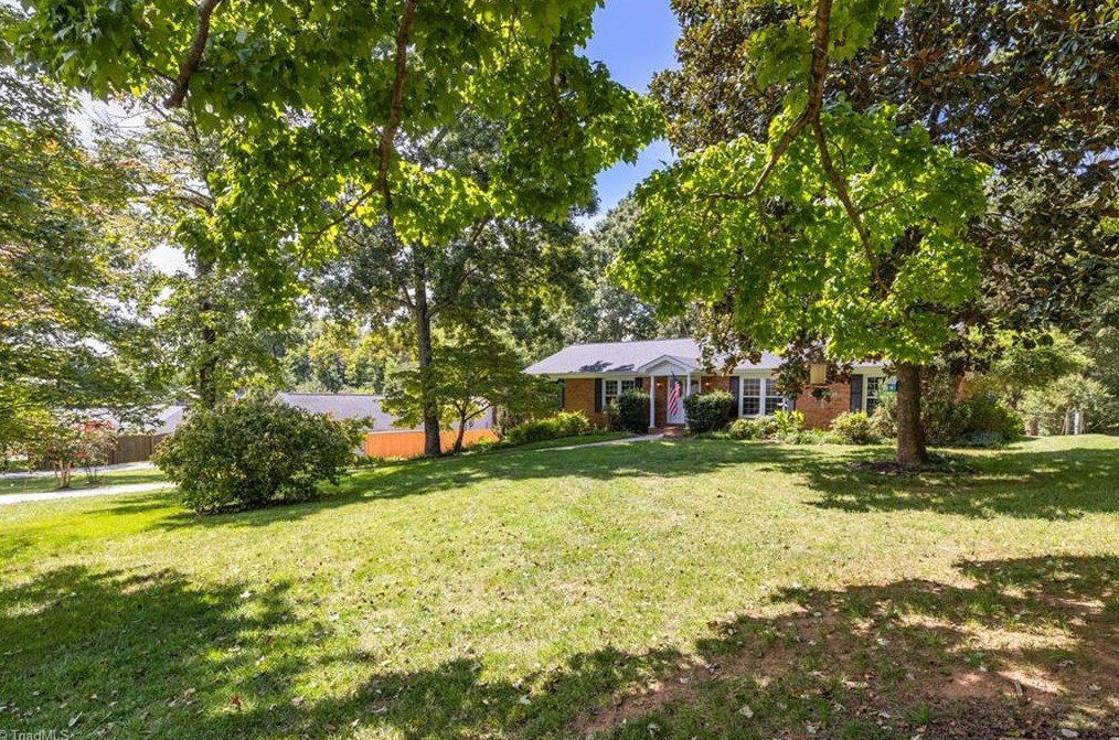 280 Post Oak Rd, Kernersville, NC 27284
