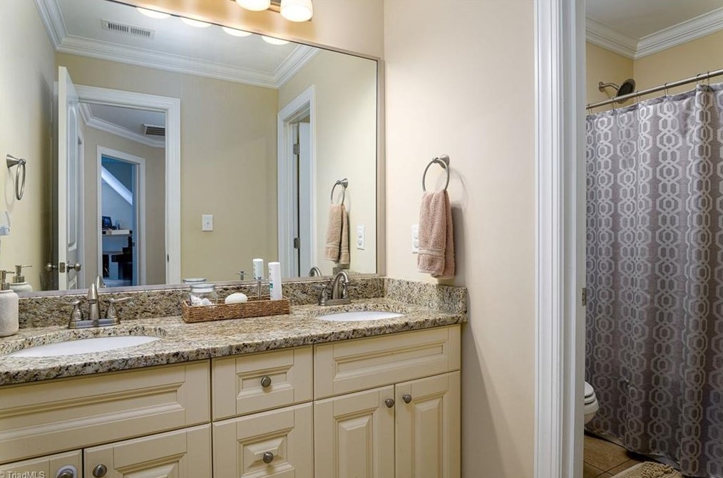 590 Kapstone Xing, Lexington NC 27295 exterior