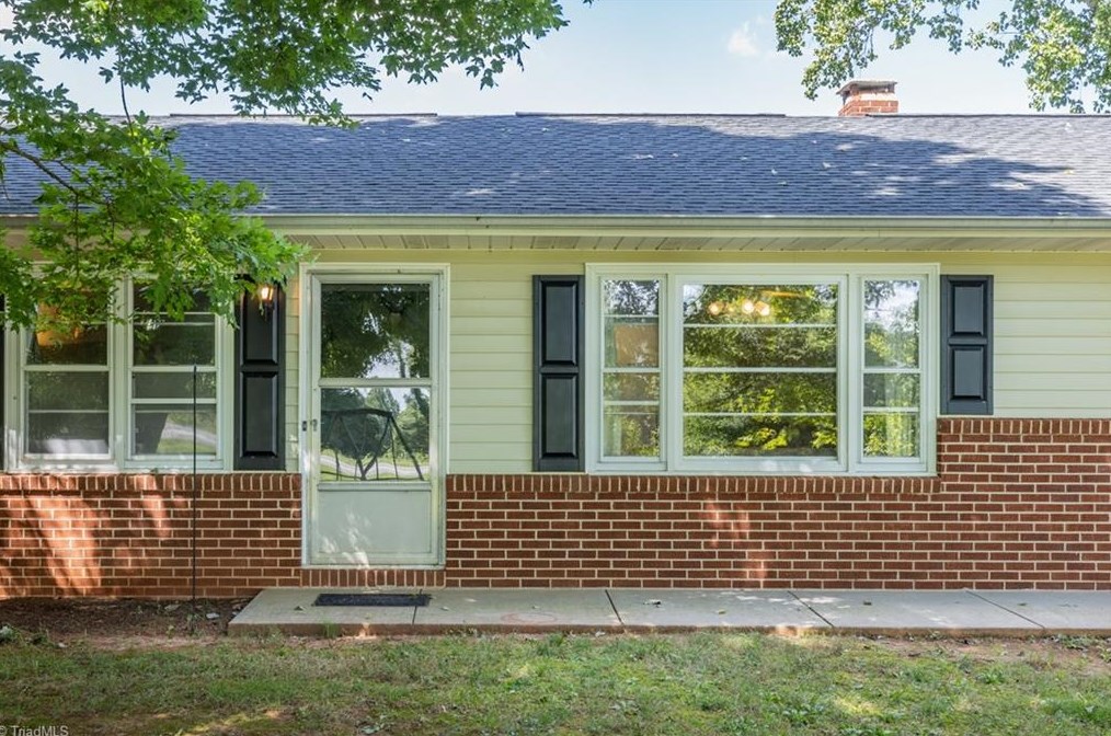 4141 Wilhelm Rd, Jonesville, NC 28642