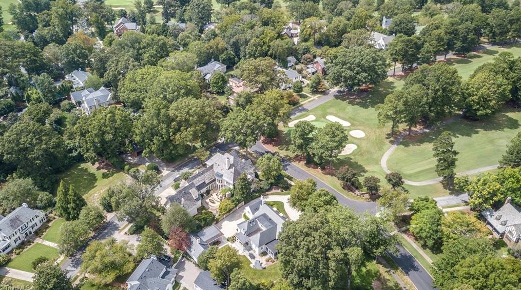 807 Sunset Dr, Greensboro NC 27408-7213 exterior