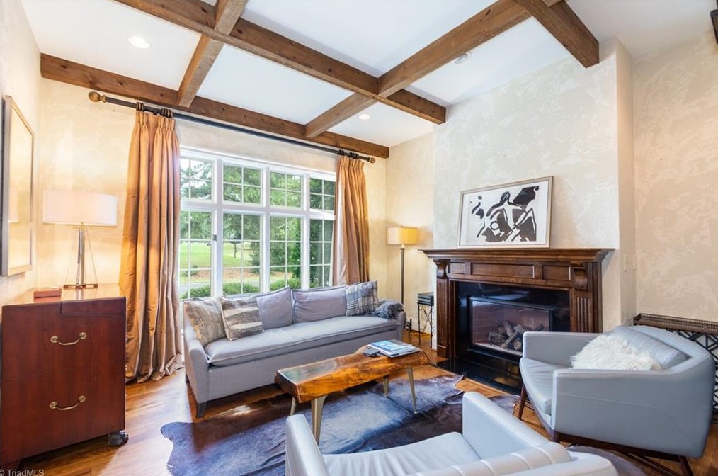 807 Sunset Dr, Greensboro NC 27408-7213 exterior