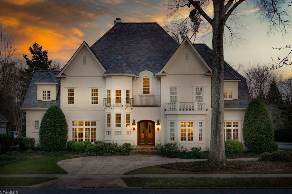 807 Sunset Dr, Greensboro, NC 27408-5614