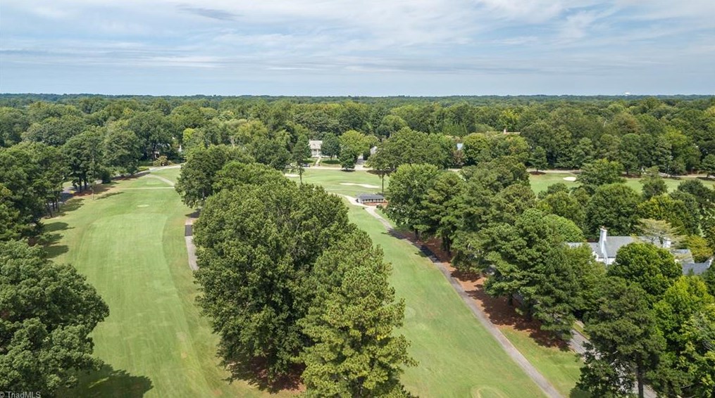 807 Sunset Dr, Greensboro NC 27408-7213 exterior