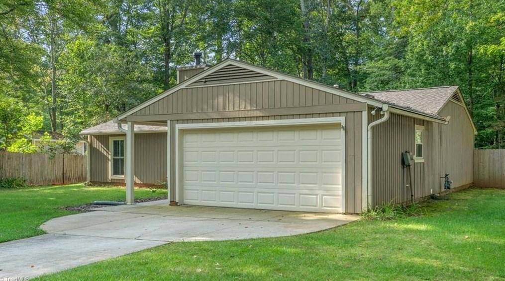 2103 Cottage Pl, Greensboro, NC 27455