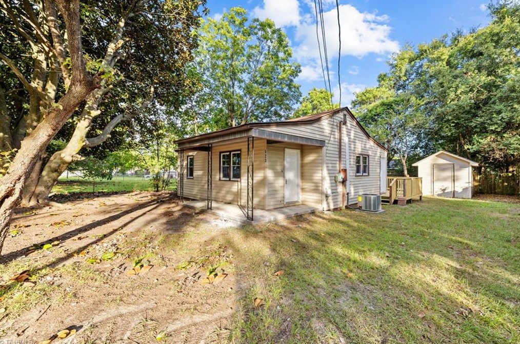523 Warren Ave, Laurinburg, NC 28352
