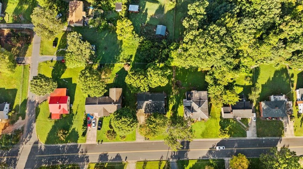 938 Cliff Rd, Asheboro, NC 27203-6902
