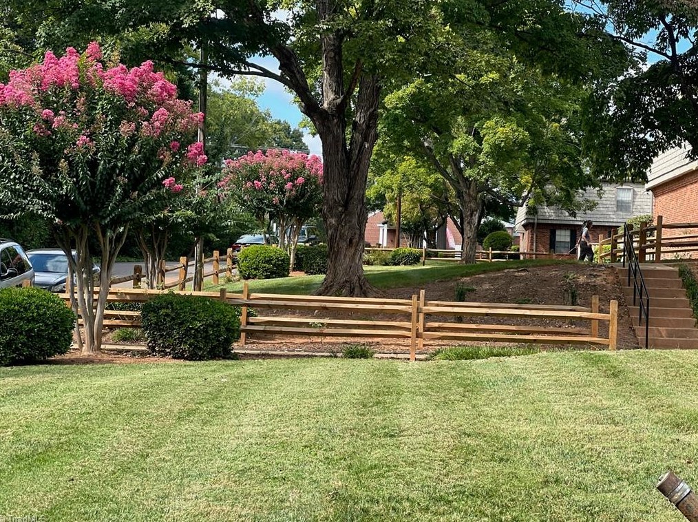 3826 Country Club Rd, Winston Salem NC  27104-2962 exterior