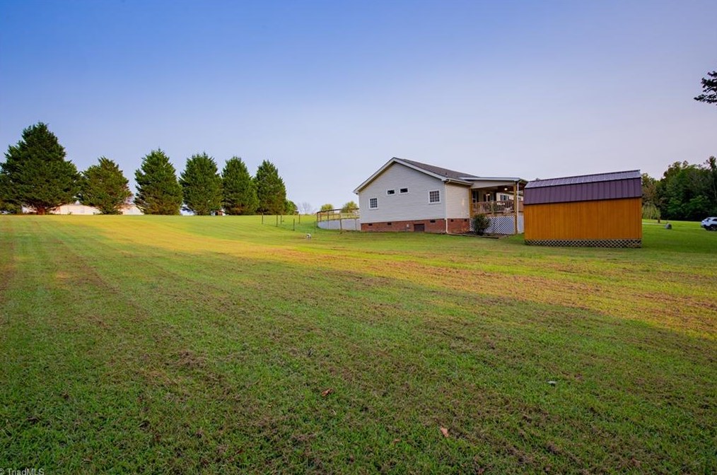 752 Frazier View Rd, Randleman, NC 27317