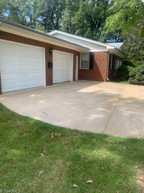 355 Mt Carmel Rd, Lexington, NC 27295