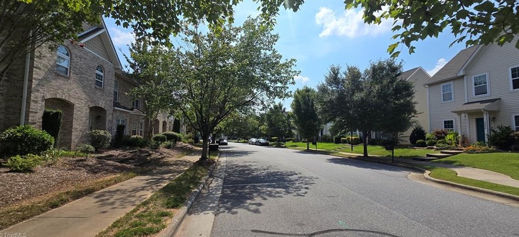 2463 Autumn Mist Dr, Winston Salem, NC 27103