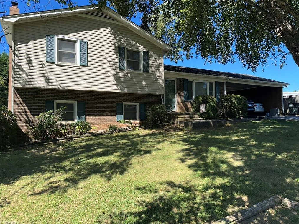 128 Janice Dr, Mount Airy, NC 27030