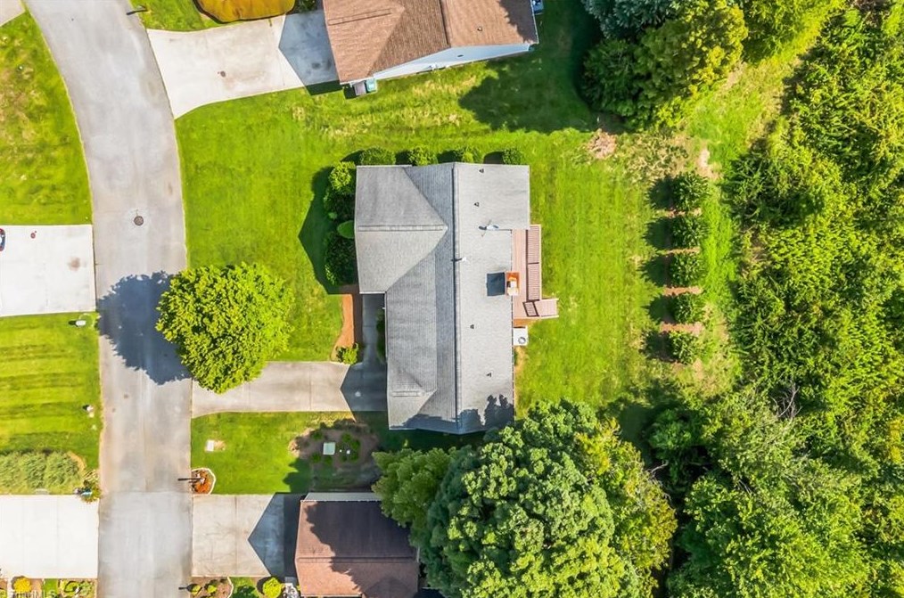 4226 Sunburst Dr, High Point, NC 27265