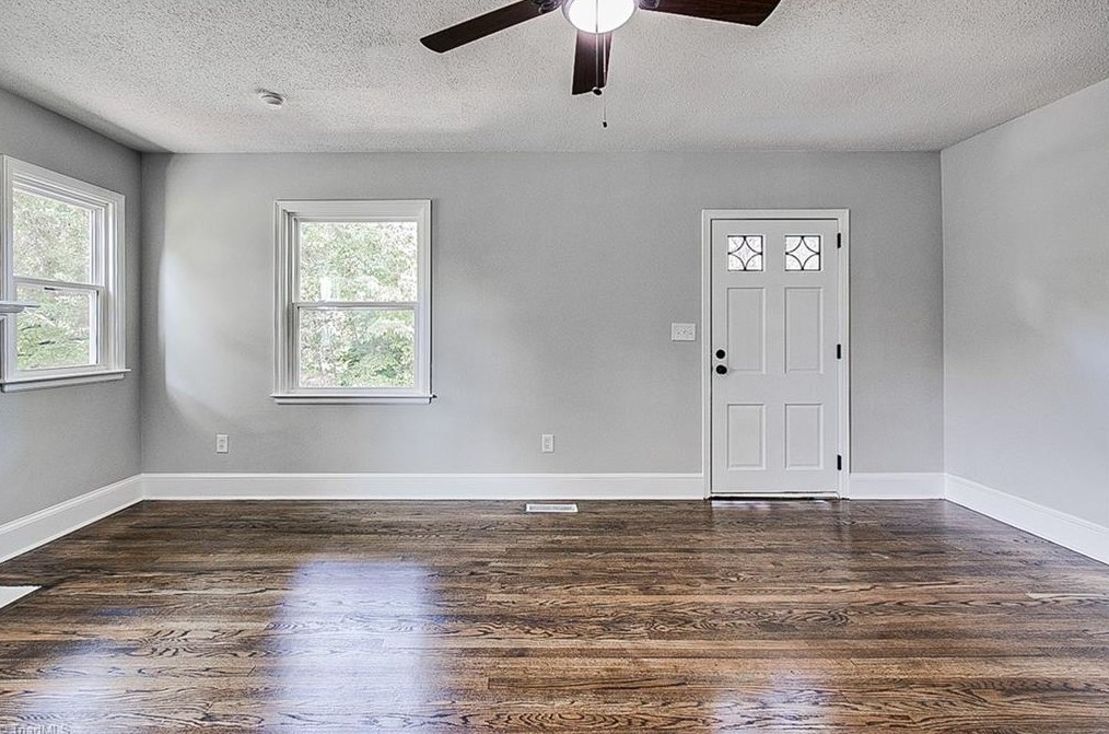 100 Daniels St, Randleman, NC 27317
