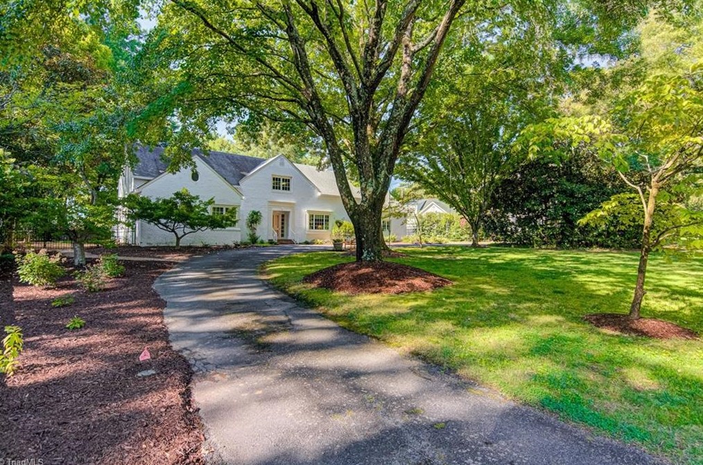 2400 Warwick Rd, Winston Salem, NC 27104